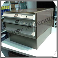 BOX UNIVERSEL - SOCLE (9502)